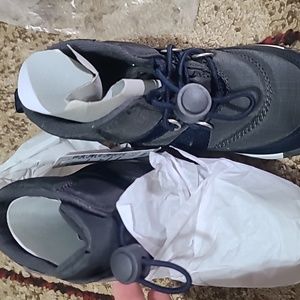 Children's place toddler boy shoes, Size 8, color Grey , new with tag